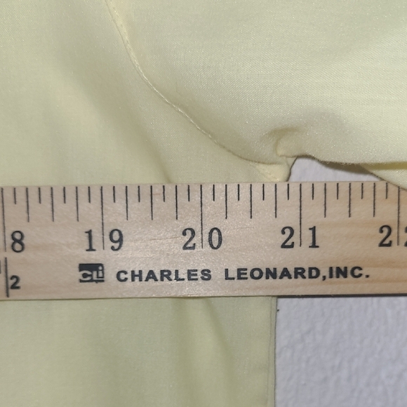 Foxcroft Pastel Yellow Button Down Shirt Pocket Wrinkle Free Long Sleeve Preppy - Picture 5 of 8